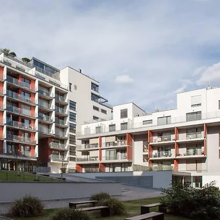 Apartment Jt's Korunni Str.